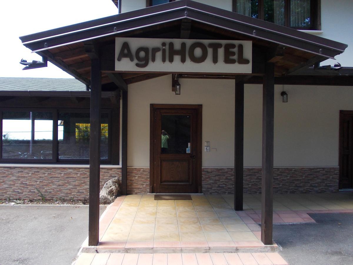 Agrihotel Papaya San Pietro Apostolo Εξωτερικό φωτογραφία